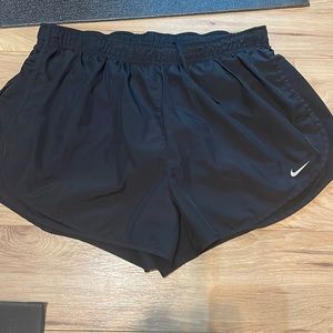 Nike Women Tempo 1X